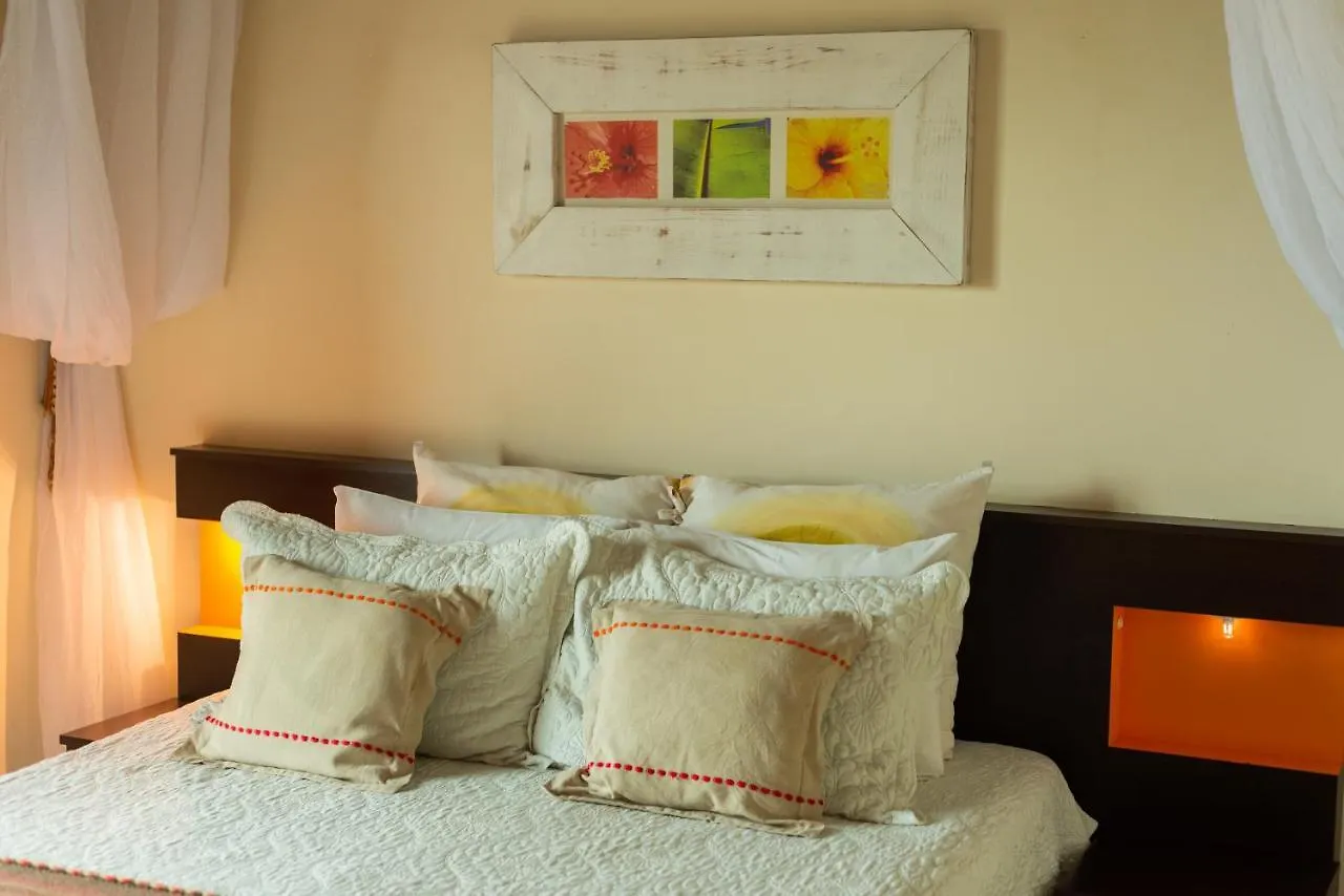 Olhos Verdes Guest House Bombinhas Estalagem